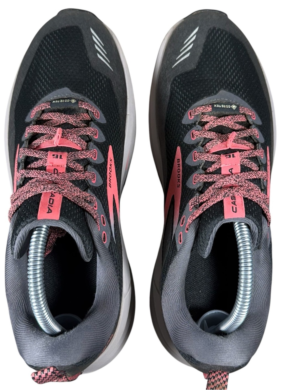 Brooks Sneakers Cascadia 16 GORE-TEX Running Trail Outdoor Women’s 9.5 B - Picture 6 of 11